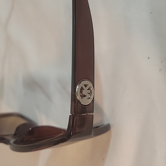 Ladies/girls sunglasses - Picture 2 of 5